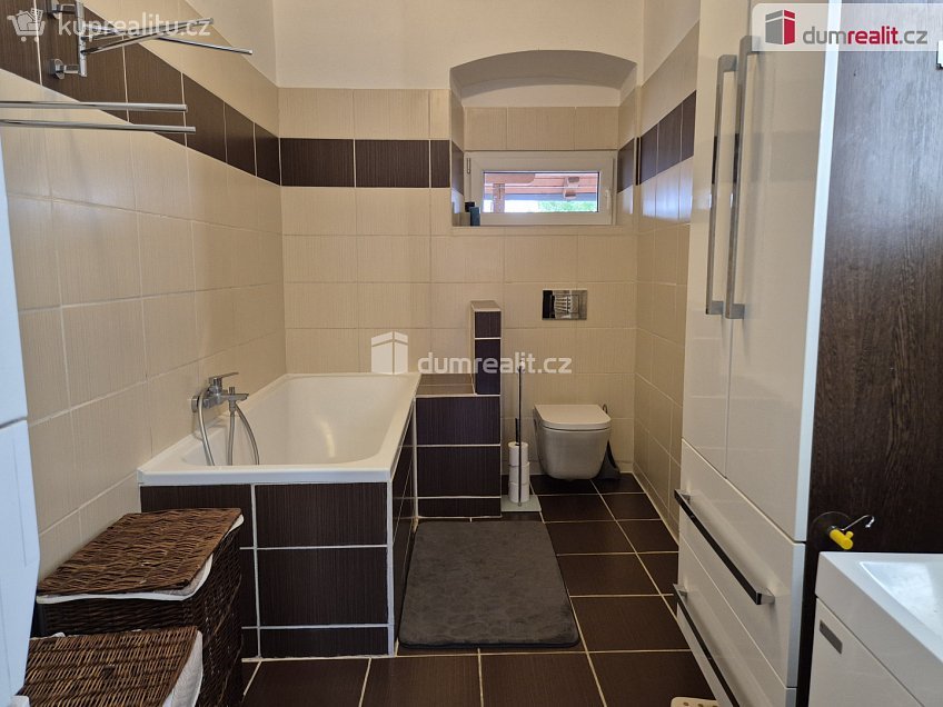 Prodej  rodinného domu 130 m^2 náměstí J. V. Kamarýta, Velešín 