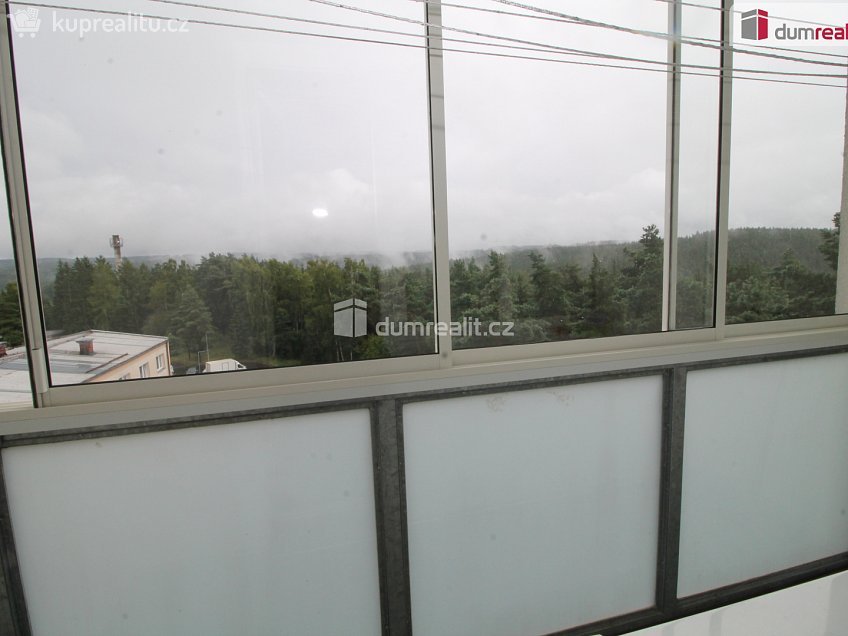 Prodej bytu 3+1 64 m^2 Sídliště, Rotava 