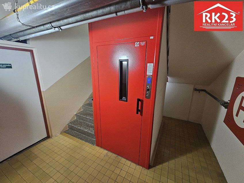 Prodej bytu 3+1 60 m^2 Na Třešňovce 562, Mariánské Lázně 