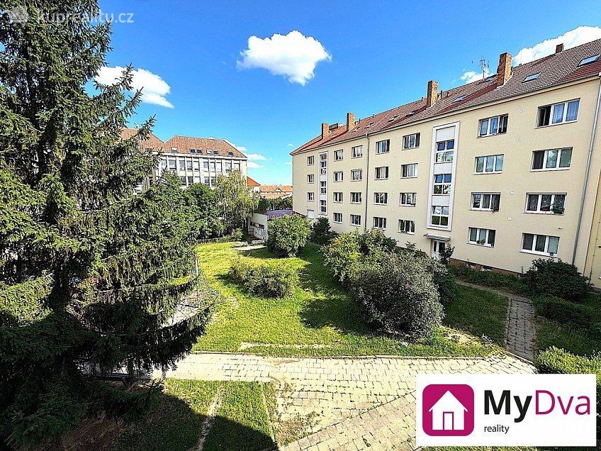 Pronájem bytu 1+1 34 m^2 Coufalova, Znojmo 