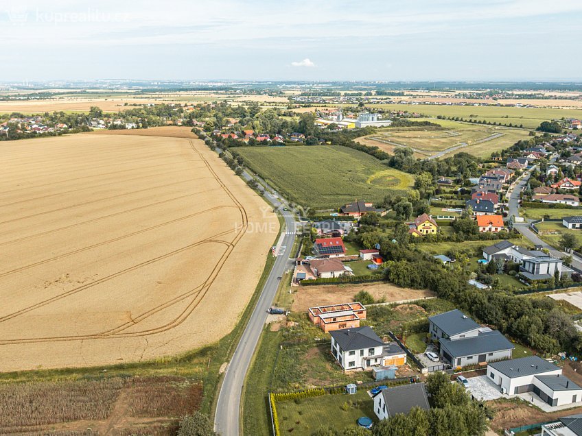 Prodej  stavebního pozemku 1133 m^2 K Polníku, Křenice 