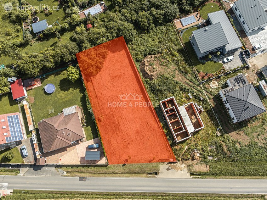 Prodej  stavebního pozemku 1133 m^2 K Polníku, Křenice 