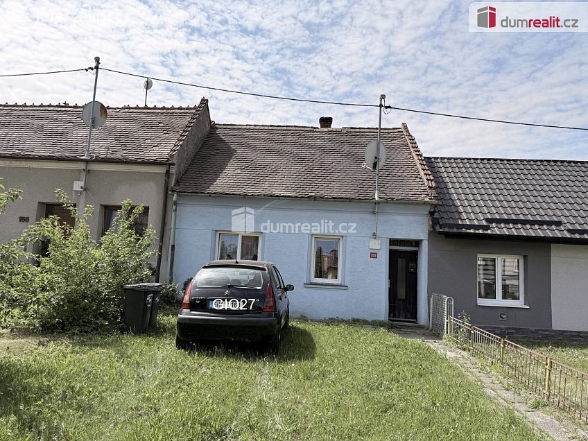 Prodej  rodinného domu 70 m^2 1. máje, Uherské Hradiště 