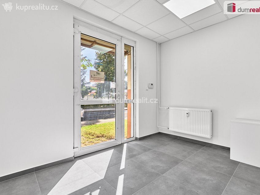 Prodej  obchodních prostor 35 m^2 Revoluční, Chodov 