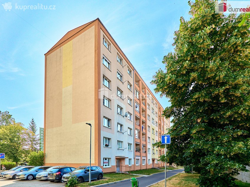 Prodej  obchodních prostor 35 m^2 Revoluční, Chodov 