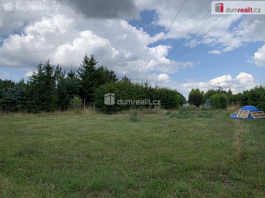 Prodej  stavebního pozemku 4059 m^2 Tmaň, Tmaň 