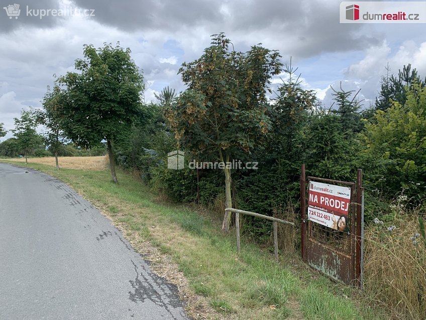 Prodej  stavebního pozemku 4059 m^2 Tmaň, Tmaň 