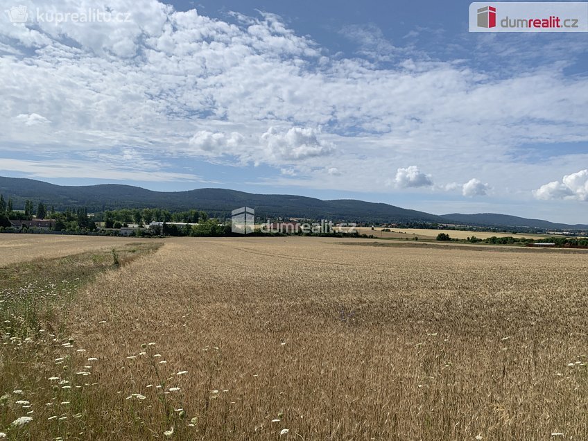 Prodej  stavebního pozemku 1137 m^2 Všeradice, Všeradice 