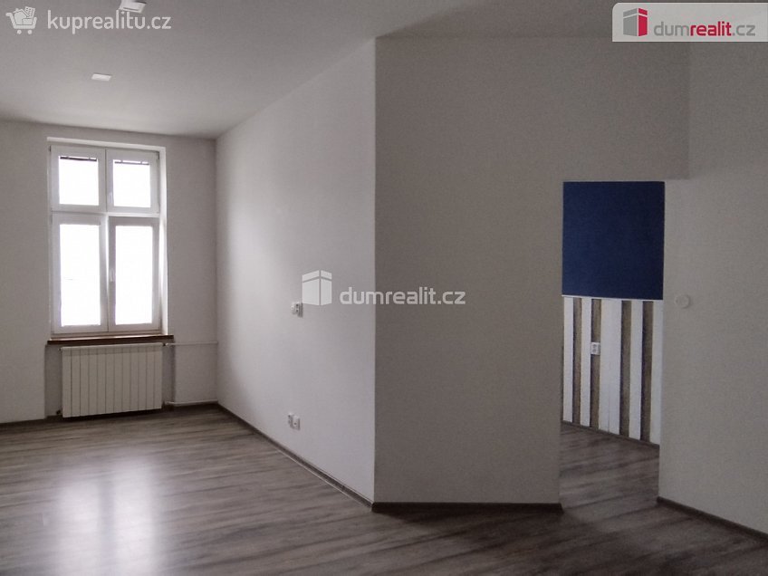 Prodej bytu 3+1 69 m^2 Komenského, Opava 