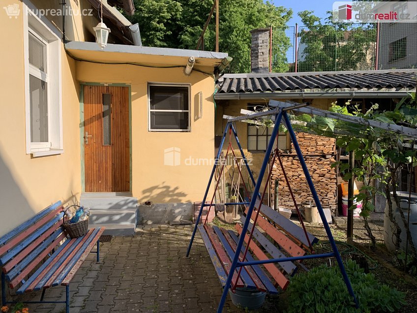 Prodej  rodinného domu 70 m^2 Karlštejn, Karlštejn 