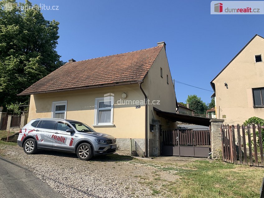 Prodej  rodinného domu 70 m^2 Karlštejn, Karlštejn 