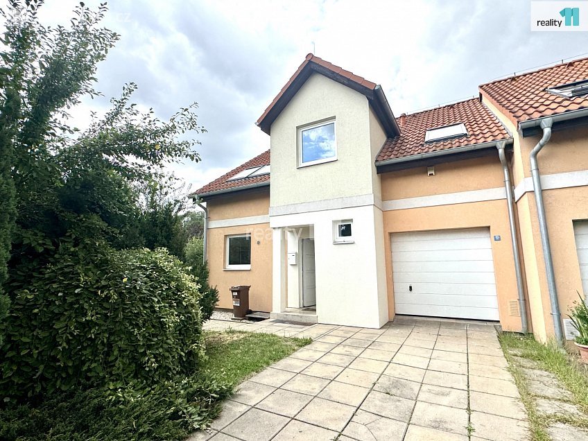 Pronájem  rodinného domu 149 m^2 Menšíkova, Praha-Satalice 