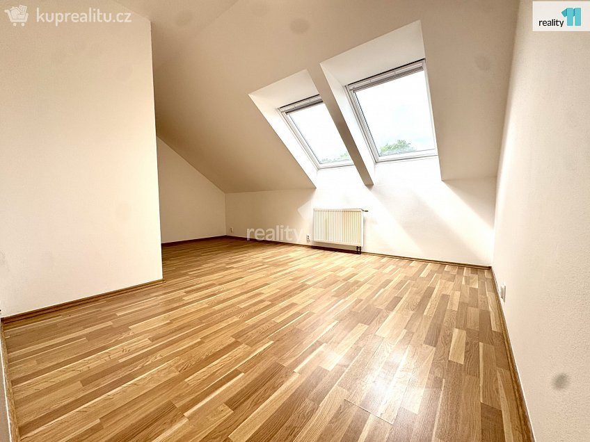 Pronájem  rodinného domu 149 m^2 Menšíkova, Praha-Satalice 