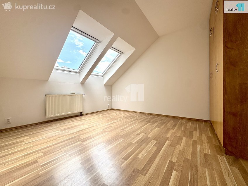 Pronájem  rodinného domu 149 m^2 Menšíkova, Praha-Satalice 