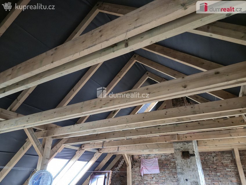 Prodej  rodinného domu 130 m^2 náměstí J. V. Kamarýta, Velešín 