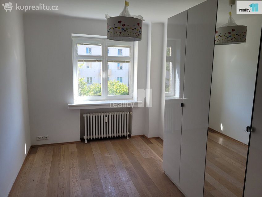 Pronájem bytu 3+kk 67 m^2 Gruzínská, Praha 10 