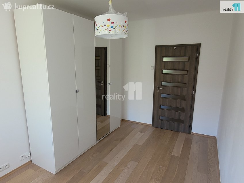 Pronájem bytu 3+kk 67 m^2 Gruzínská, Praha 10 