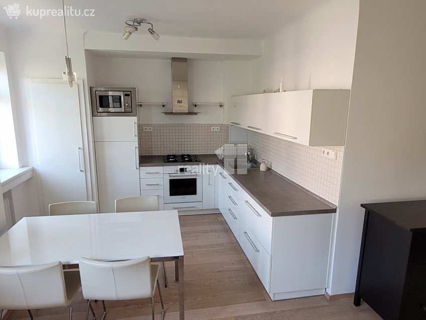 Pronájem bytu 3+kk 67 m^2 Gruzínská, Praha 10 