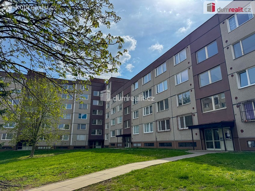 Pronájem bytu 2+1 44 m^2 Slavínského, Praha 5 