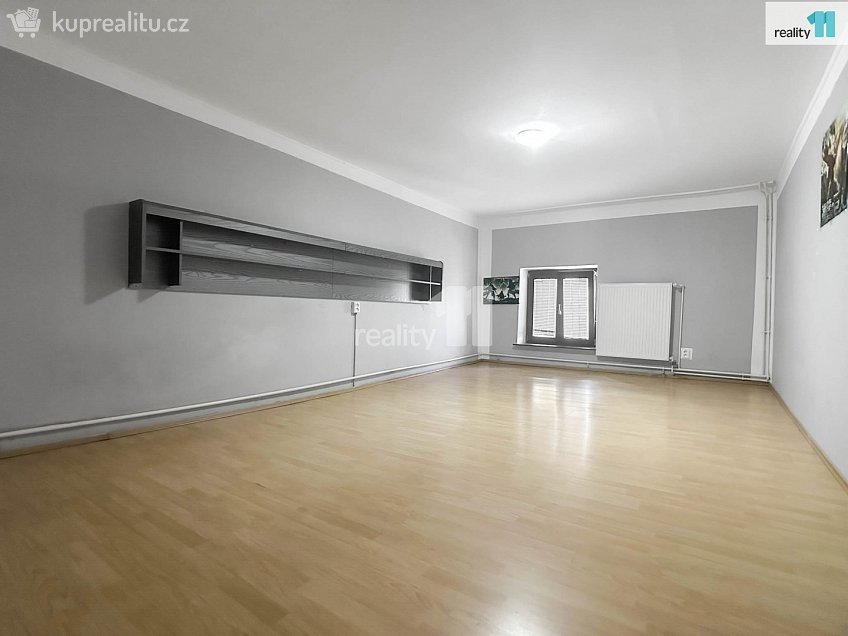 Pronájem bytu 4+kk 148 m^2 Riegrovo náměstí, Kroměříž 