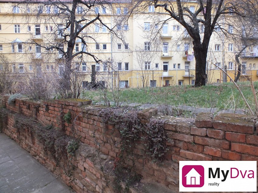 Pronájem bytu 2+1 80 m^2 Smetanova, Znojmo 