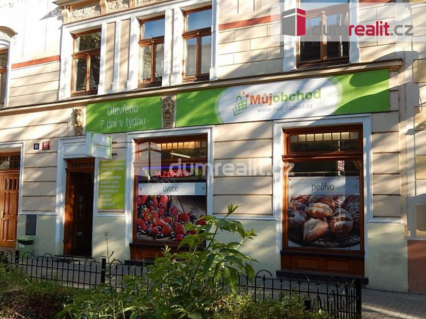 Pronájem bytu 2+kk 44 m^2 28. pluku, Praha 10 