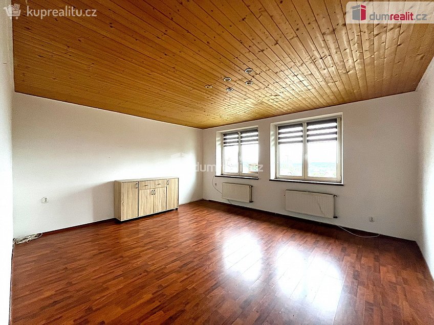 Prodej bytu 3+1 87 m^2 1. máje, Habartov 