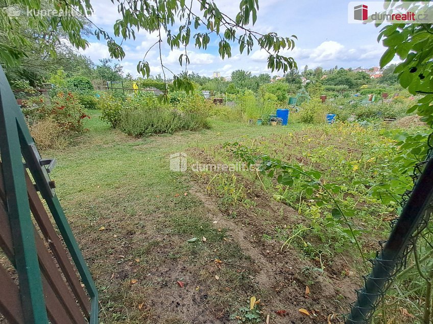 Prodej  zahrady 221 m^2 K Horkám, Praha 15 