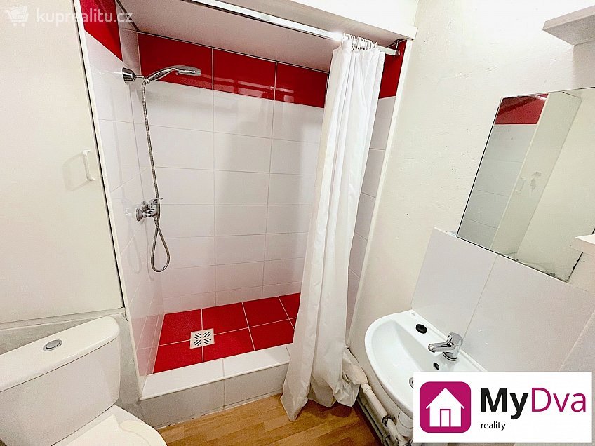 Pronájem bytu 1+kk 25 m^2 Přímětická, Znojmo 