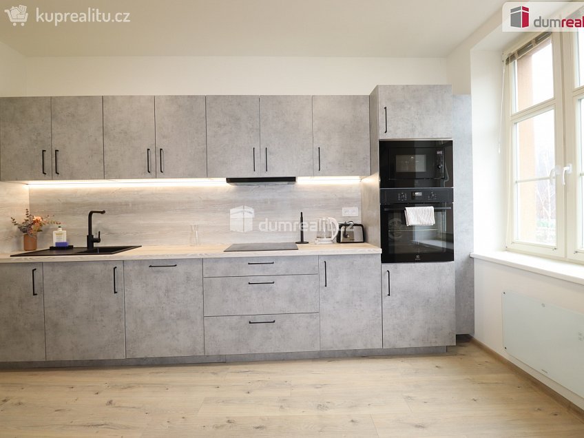 Prodej bytu 3+kk 91 m^2 nábřeží Jana Palacha, Karlovy Vary 