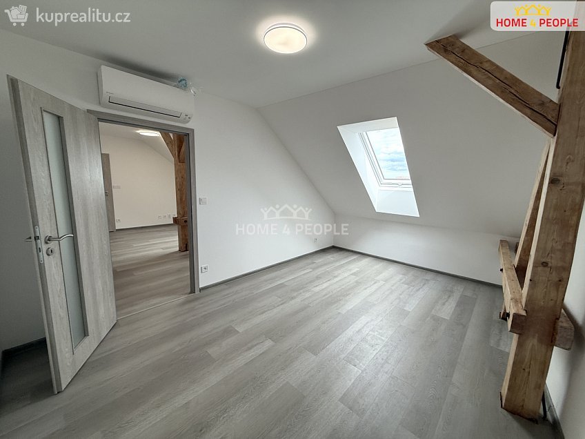 Pronájem bytu 2+kk 48 m^2 Čemínská, Město Touškov 