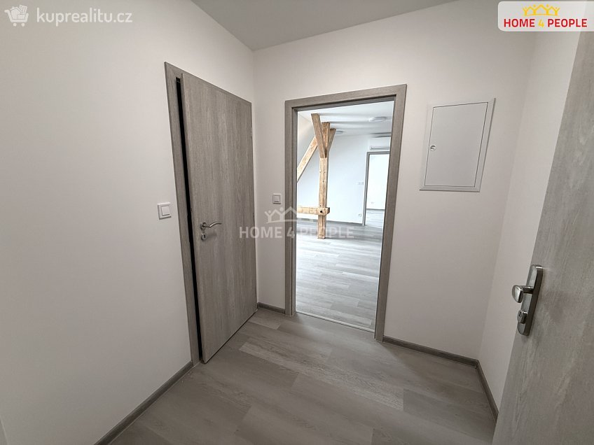 Pronájem bytu 2+kk 48 m^2 Čemínská, Město Touškov 