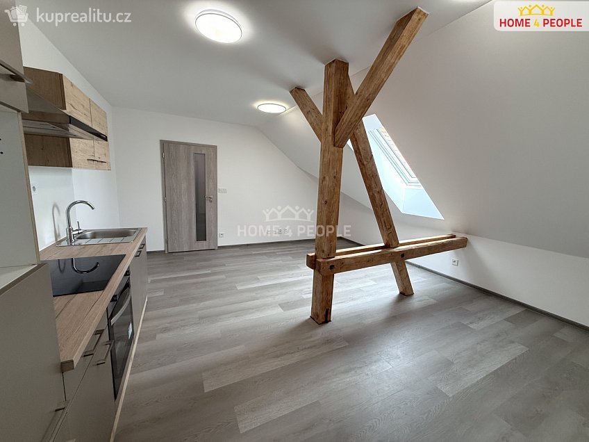 Pronájem bytu 2+kk 48 m^2 Čemínská, Město Touškov 