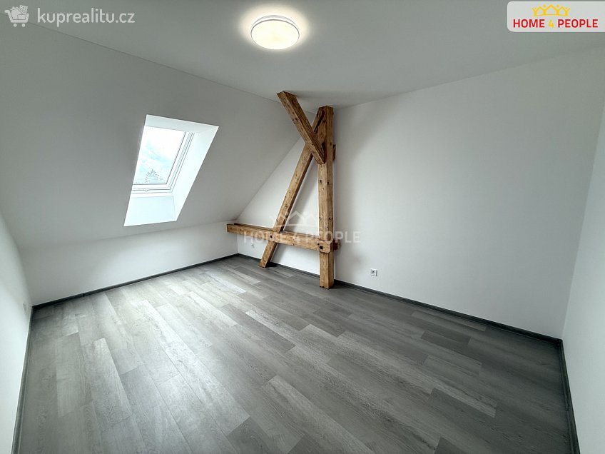 Pronájem bytu 2+kk 48 m^2 Čemínská, Město Touškov 
