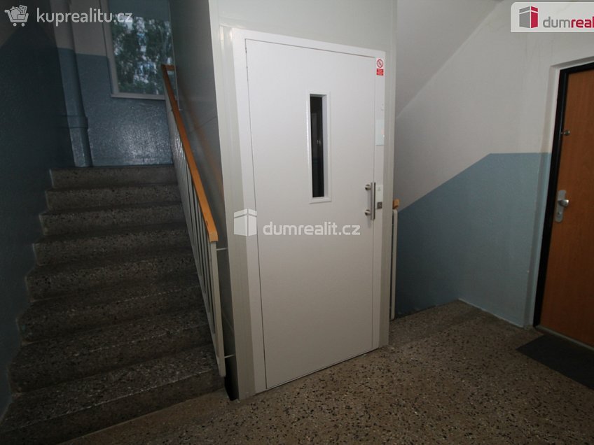 Pronájem bytu 2+kk 42 m^2 Švabinského, Sokolov 
