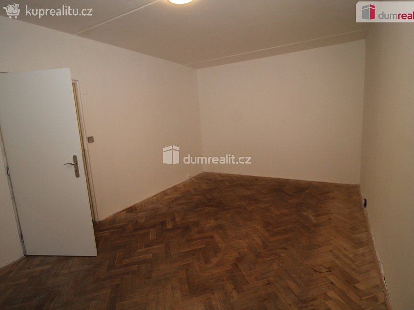 Pronájem bytu 2+kk 42 m^2 Švabinského, Sokolov 
