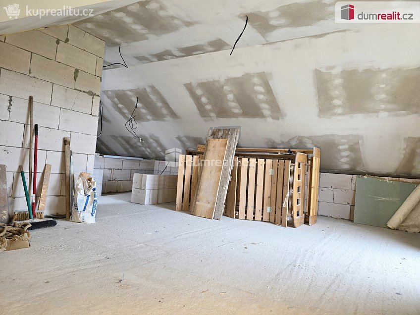 Prodej  rodinného domu 258 m^2 Kropáčova Vrutice, Kropáčova Vrutice 