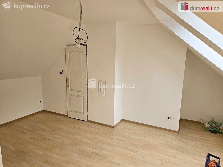 Prodej  rodinného domu 258 m^2 Kropáčova Vrutice, Kropáčova Vrutice 