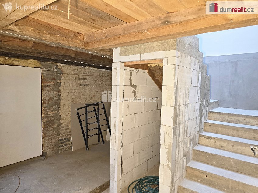 Prodej  rodinného domu 258 m^2 Kropáčova Vrutice, Kropáčova Vrutice 