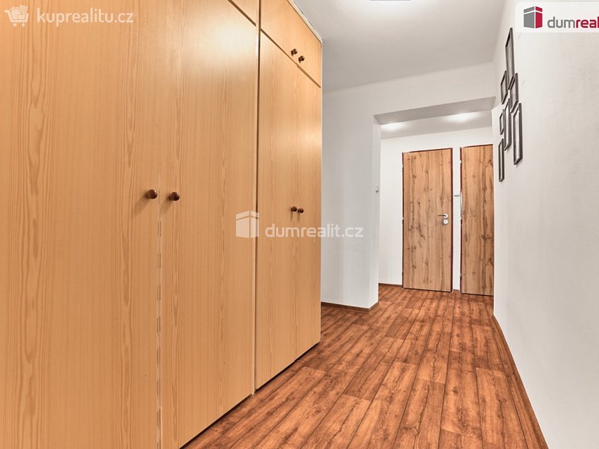 Prodej bytu 2+1 72 m^2 Náměstí, Měděnec 
