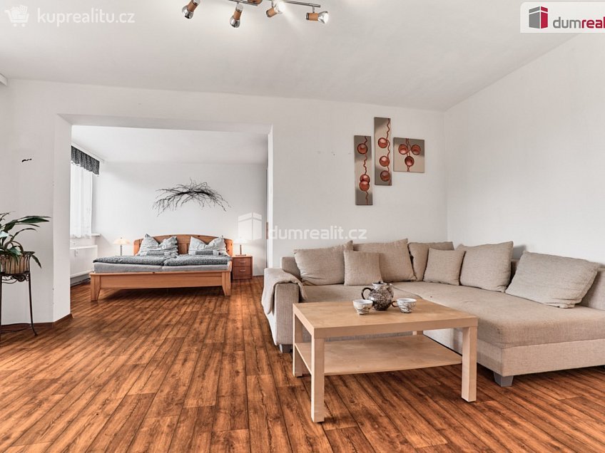 Prodej bytu 2+1 72 m^2 Náměstí, Měděnec 