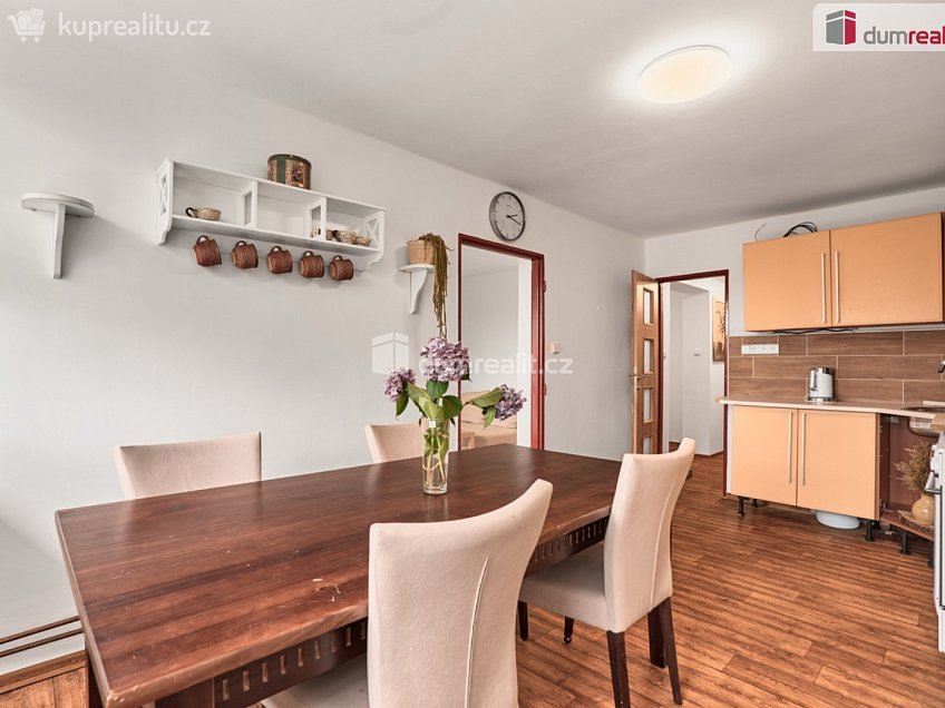 Prodej bytu 2+1 72 m^2 Náměstí, Měděnec 