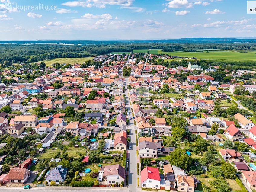 Prodej  stavebního pozemku 900 m^2 Horní Jelení, Horní Jelení 