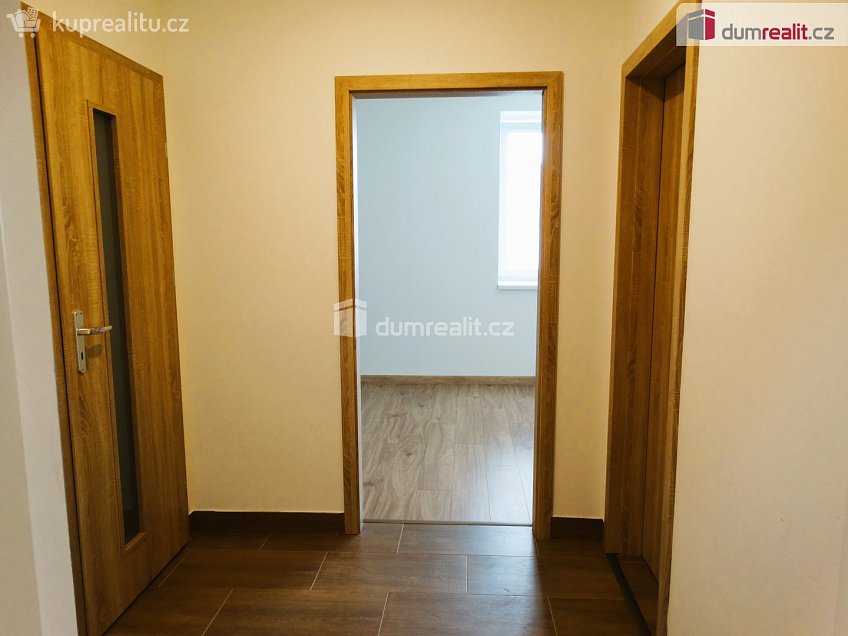 Pronájem bytu 1+kk 37 m^2 Svatoplukova, Veselí nad Moravou 