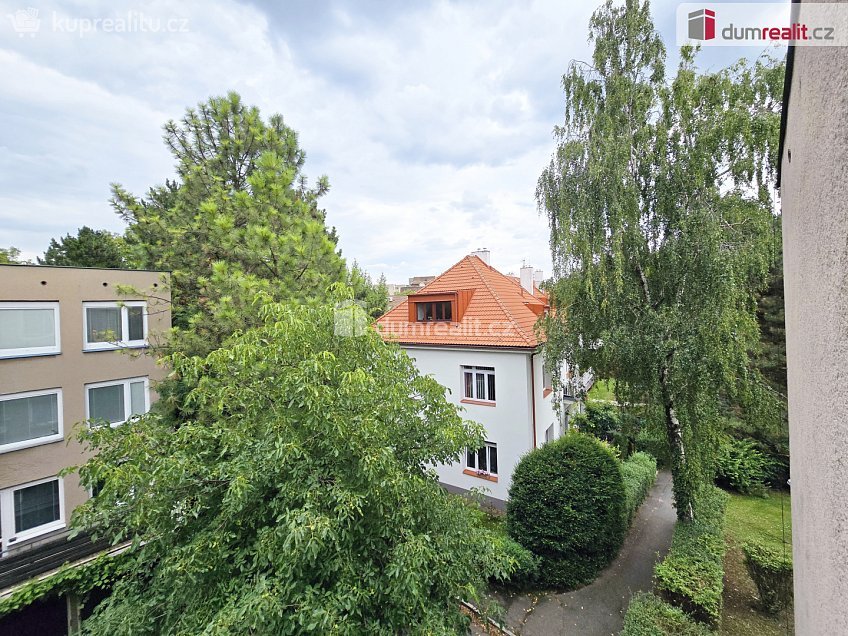 Pronájem bytu 2+1 48 m^2 K Červenému vrchu, Praha 6 