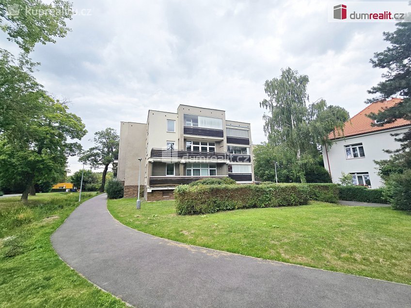 Pronájem bytu 2+1 48 m^2 K Červenému vrchu, Praha 6 