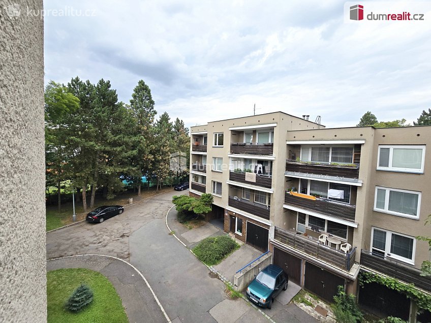 Pronájem bytu 2+1 48 m^2 K Červenému vrchu, Praha 6 