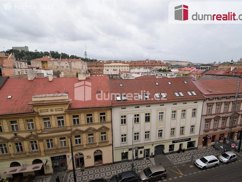 Pronájem bytu 1+kk 33 m^2 Sokolovská, Praha 8 