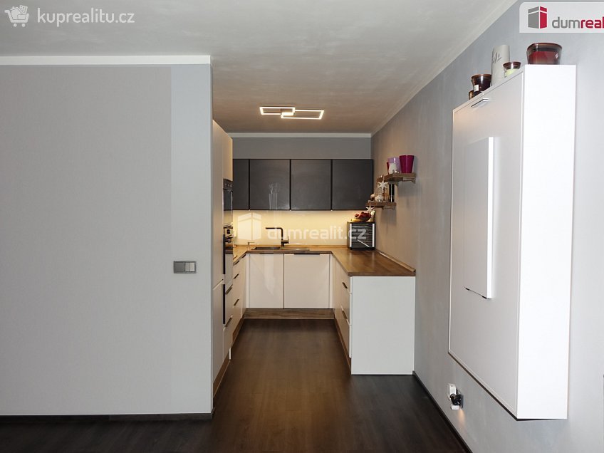 Prodej bytu 3+kk 64 m^2 Bohúňova, Praha 11 