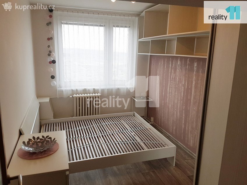 Pronájem bytu 2+kk 45 m^2 Böhmova, Praha 13 